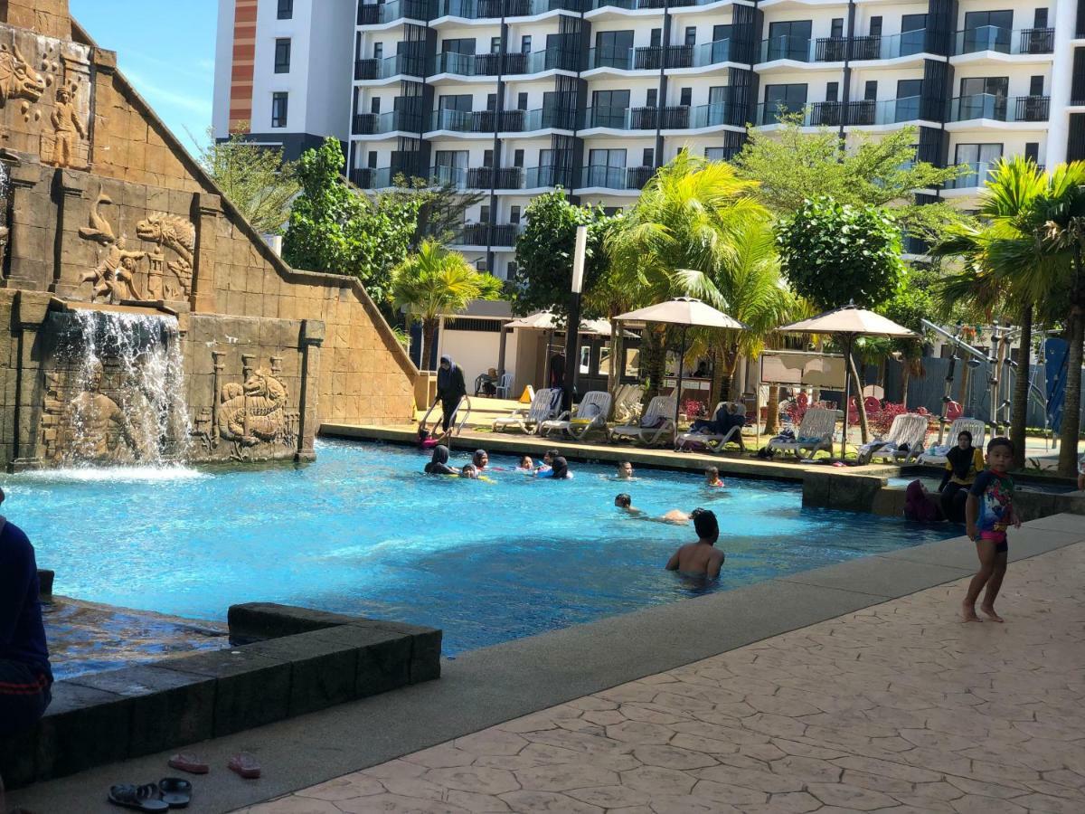 Swiss Garden Residence Pool Sea View Beach Resort Luxury Apartment & Family Suite Kuantan Exteriér fotografie